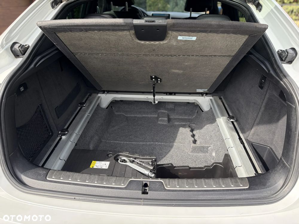 BMW X6 xDrive40d - 11