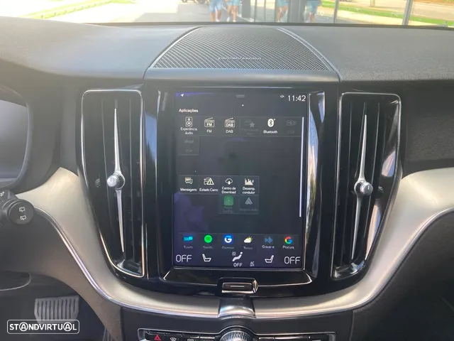 Volvo XC 60 2.0 T6 PHEV Inscription AWD - 29