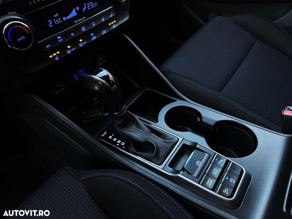 Hyundai Tucson blue 1.7 CRDi 2WD DCT Style - 19