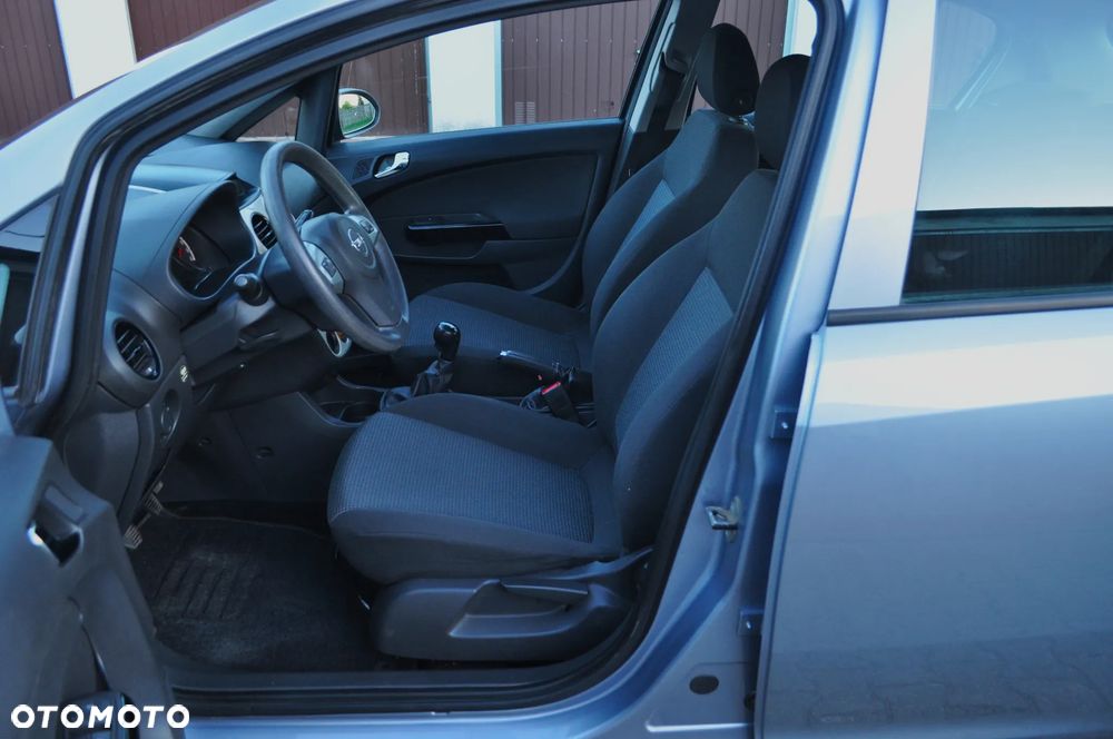 Opel Corsa 1.2 16V Essentia - 21