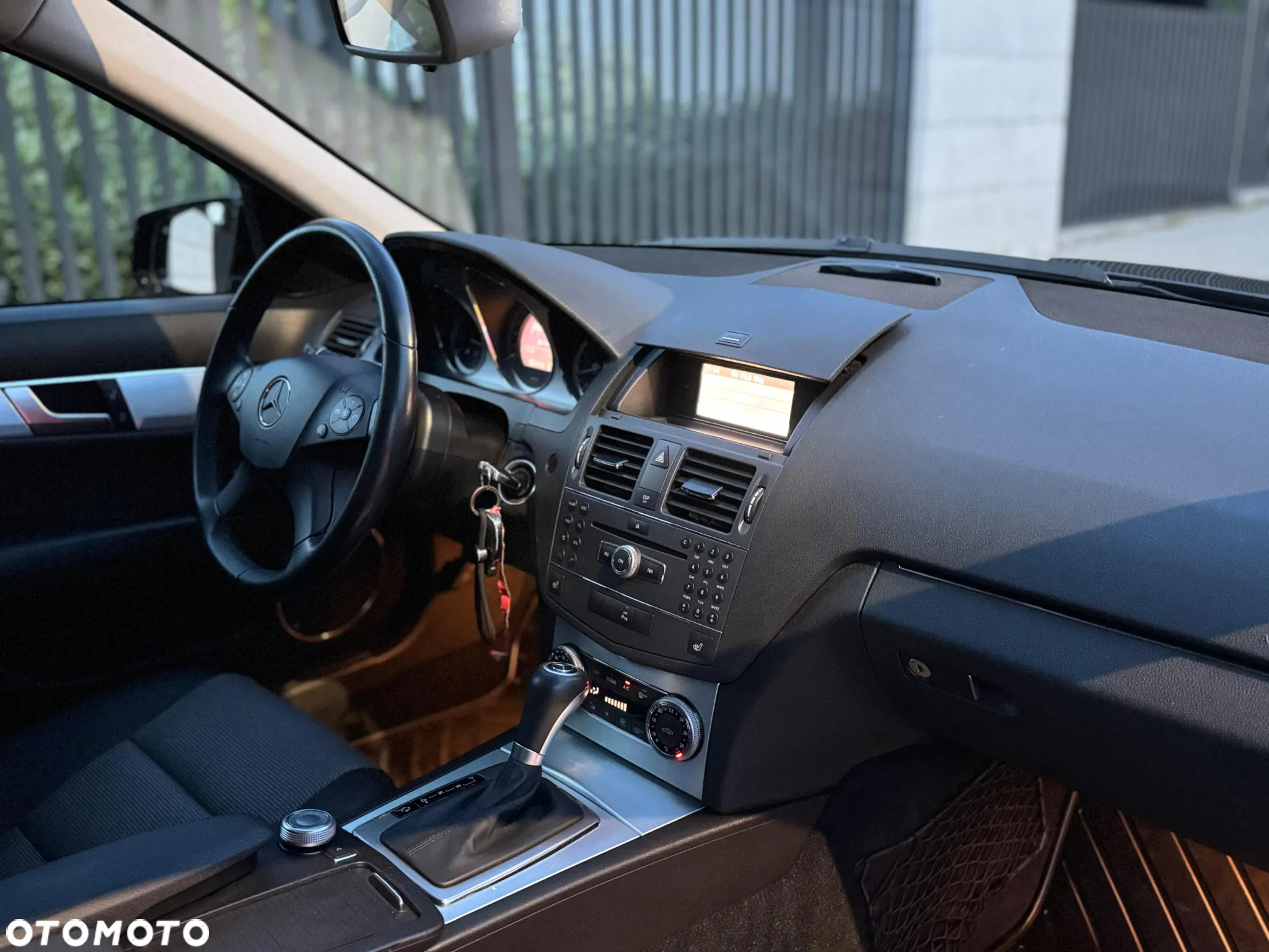 Mercedes-Benz Klasa C 200 T (BlueEFFICIENCY) 7G-TRONIC Avantgarde - 28