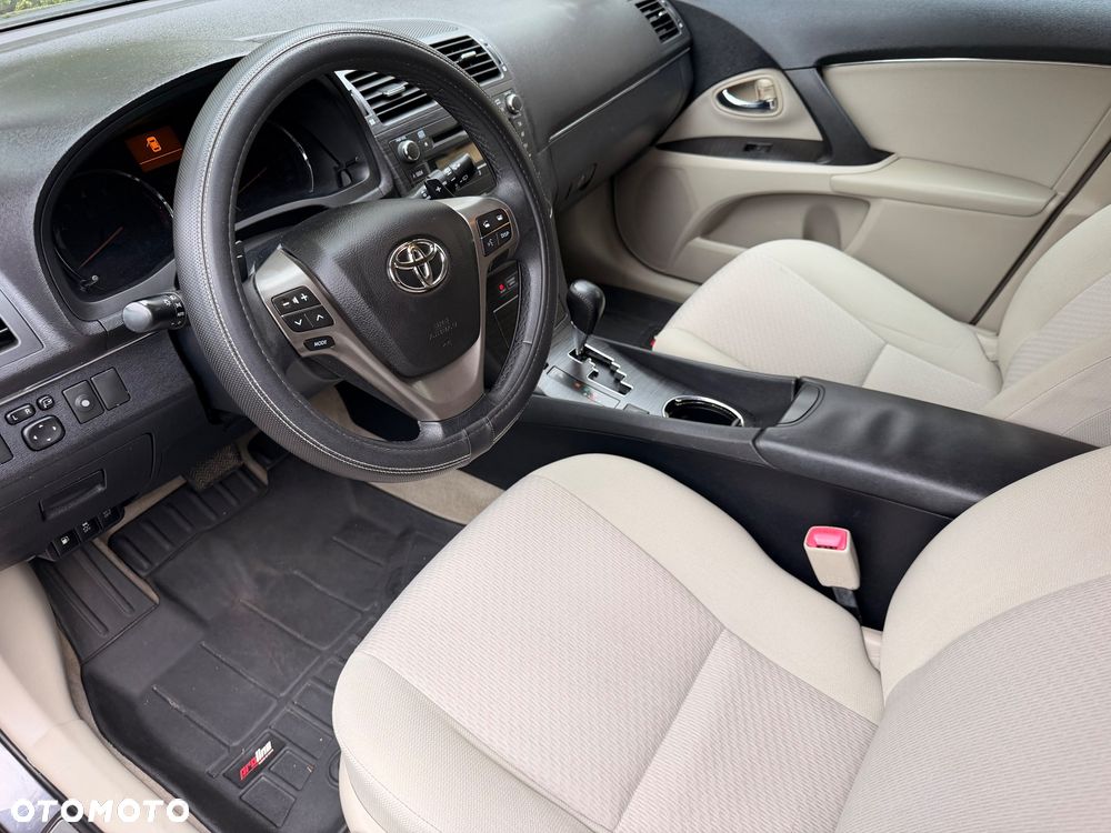 Toyota Avensis 2.0 Sol plus MS - 8