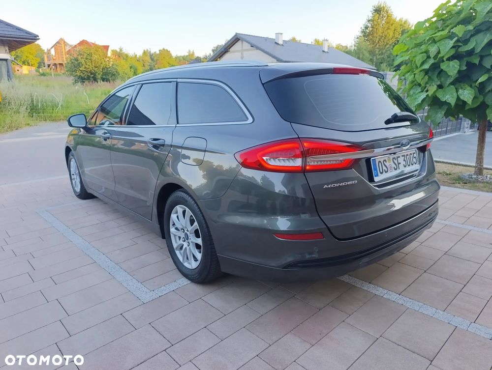 Ford Mondeo - 26