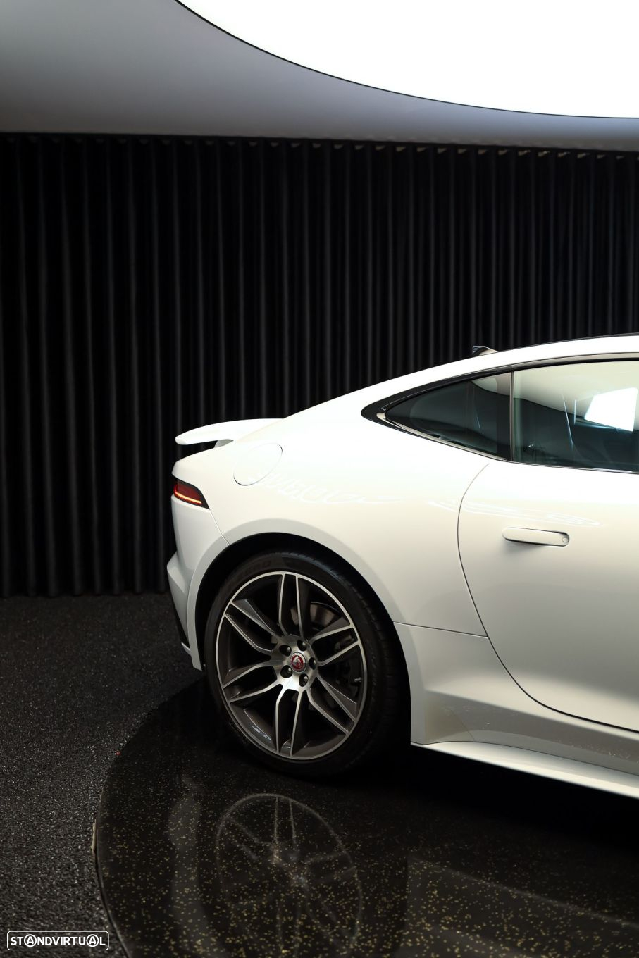 Jaguar F-Type 2.0 i4 R-Dynamic - 44