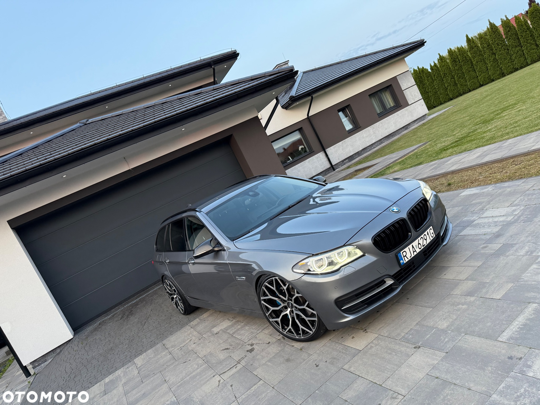 BMW Seria 5 520d Touring Luxury Line - 2