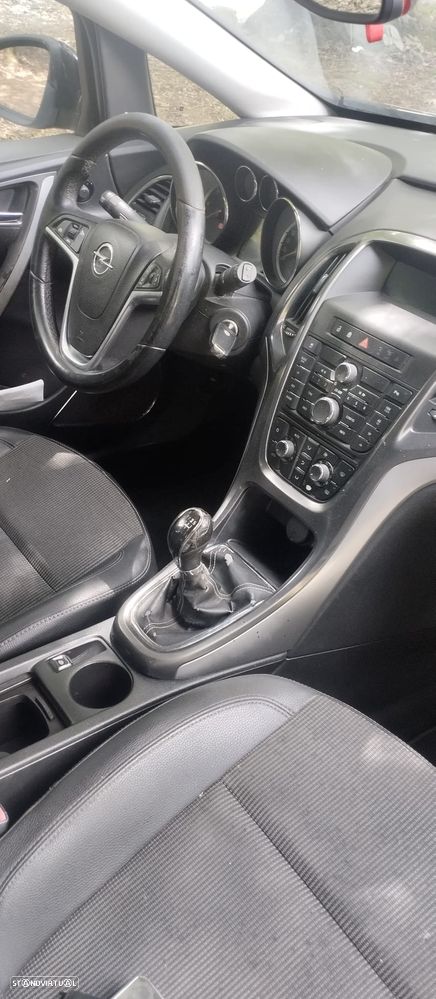 Opel Astra Sports Tourer 1.7 CDTi Cosmo - 11