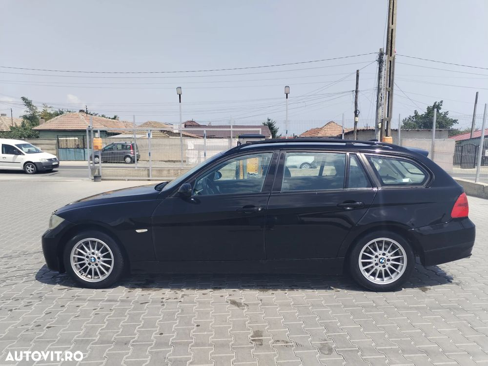 BMW Seria 3 320d DPF Touring Aut. - 1