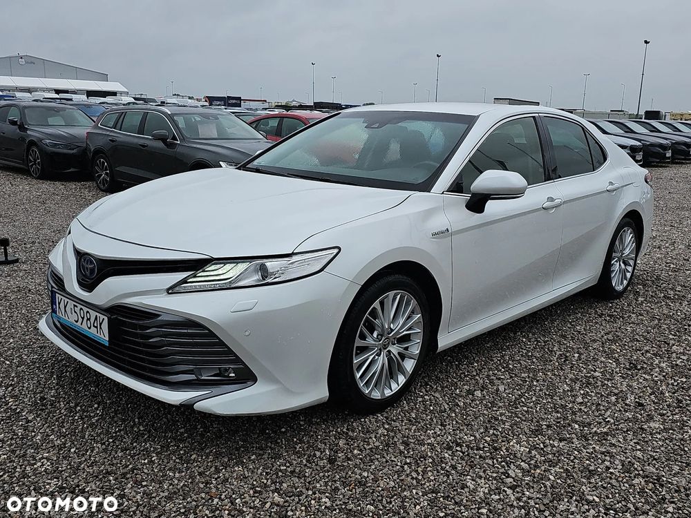 Toyota Camry 2.5 Hybrid Executive CVT - 2