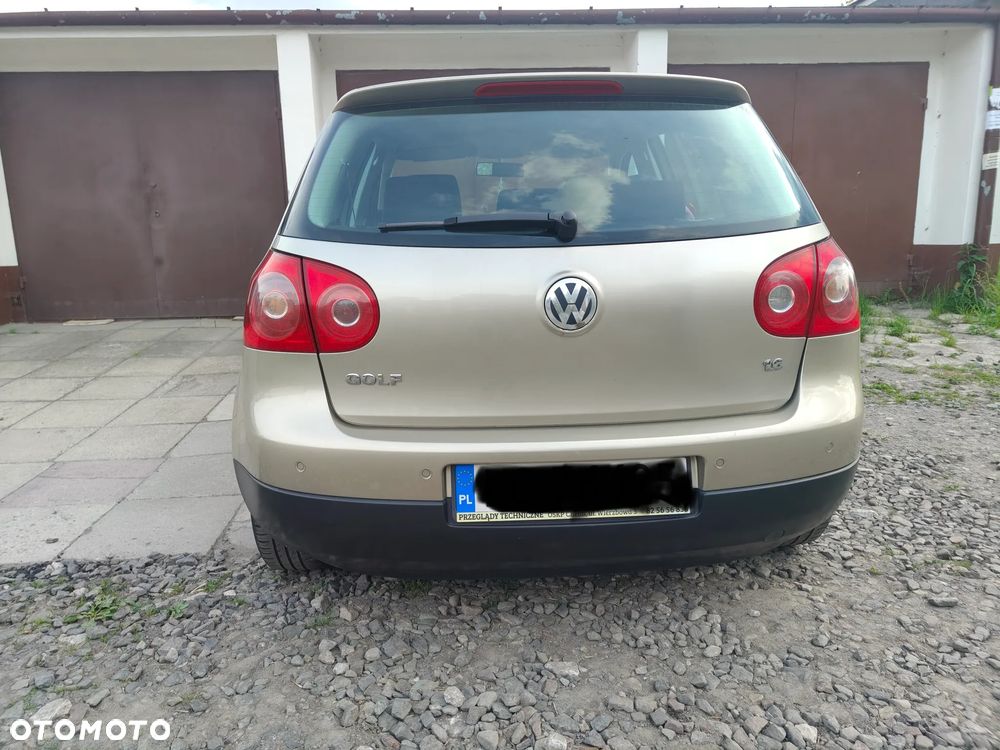 Volkswagen Golf - 2