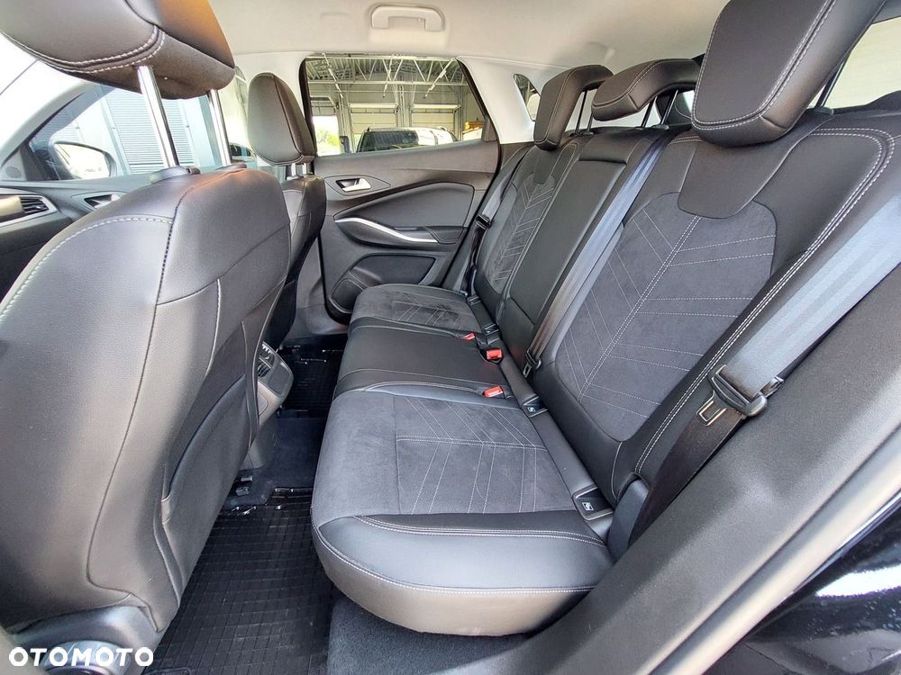 Opel Grandland 1.2 T GS S&S - 10