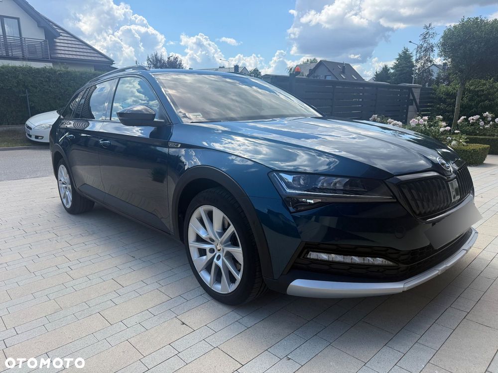 Skoda Superb 2.0 TDI SCR 4x4 Scout DSG - 2