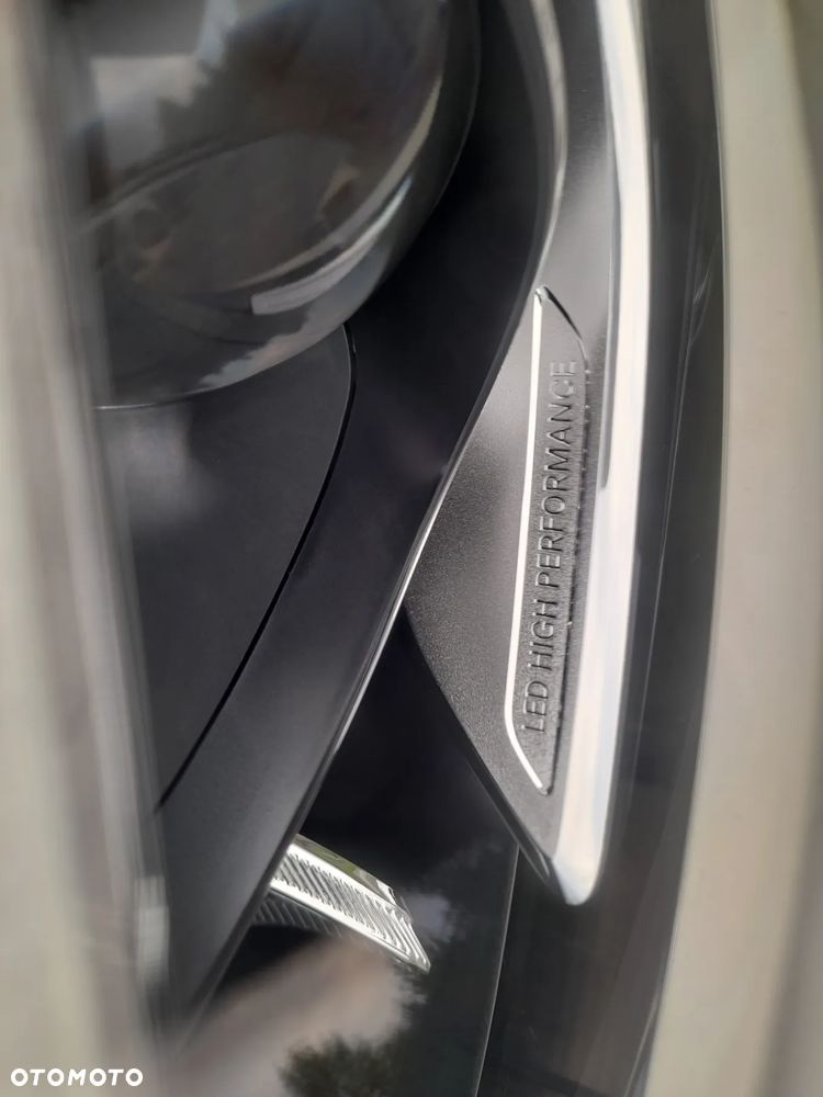 Mercedes-Benz Klasa A 180 7G-DCT AMG Line - 38