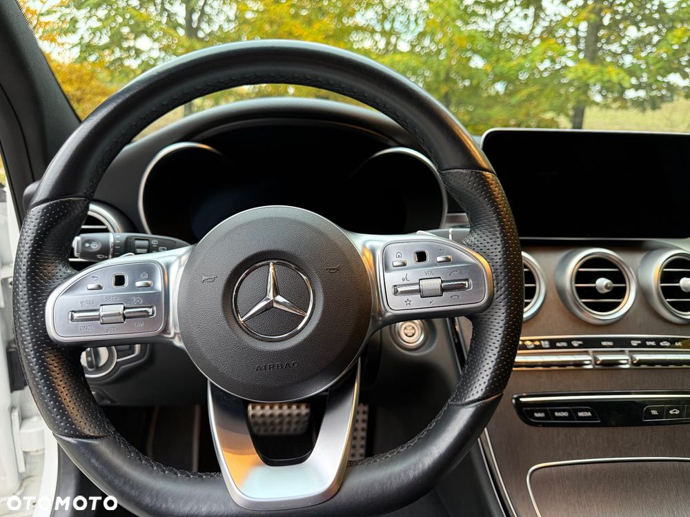 Mercedes-Benz Klasa C 300 d 4MATIC 9G-TRONIC - 17