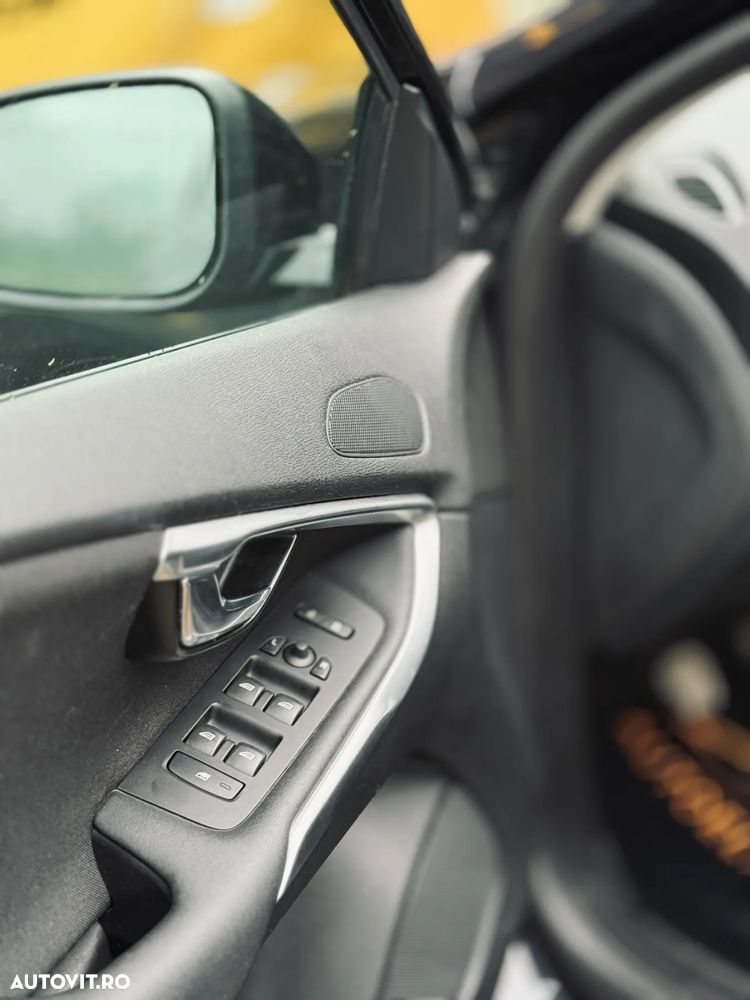 Volvo V40 D2 Kinetic - 10