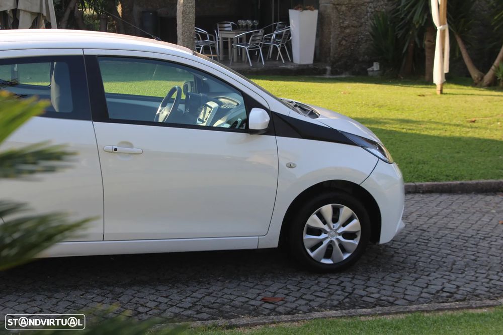 Toyota Aygo x-clusiv - 7
