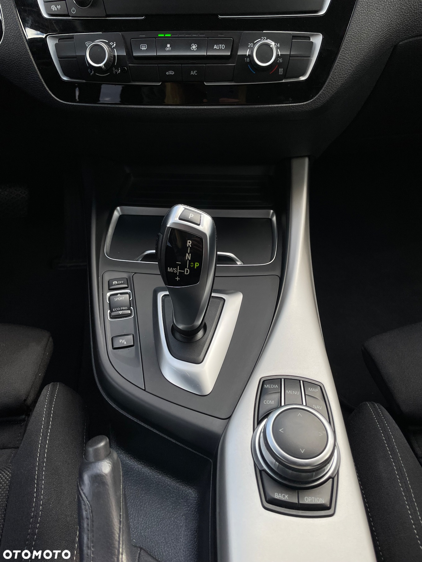 BMW Seria 1 118i Advantage - 12