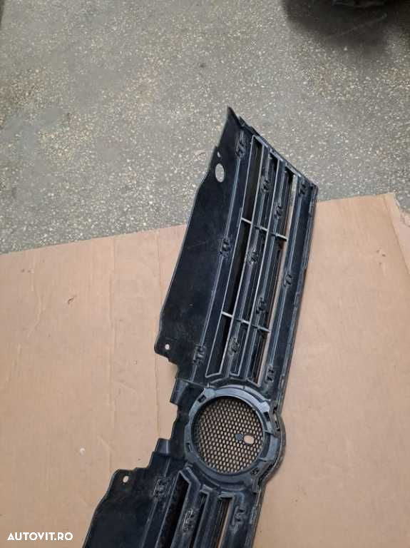 Grila radiator originala VW Jetta 4 an 2010-2014 cod 5C6853653 - 6