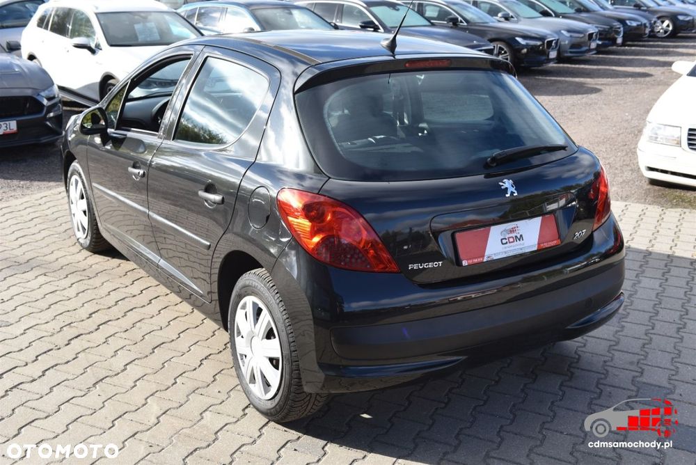 Peugeot 207 - 8