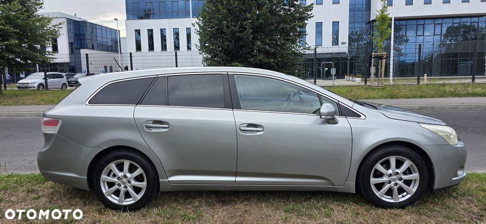Toyota Avensis 2.0 D-4D Sol - 3