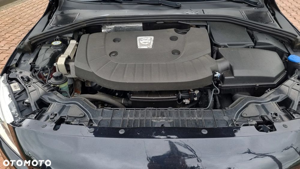Volvo V60 D4 Geartronic Momentum - 38