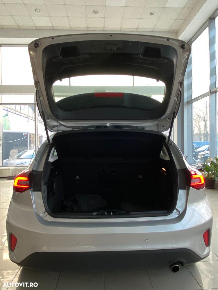 Ford Focus 1.5 EcoBlue Start-Stopp-System TITANIUM - 6