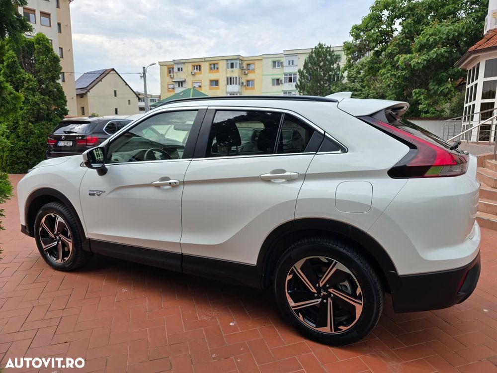 Mitsubishi Eclipse-Cross - 12