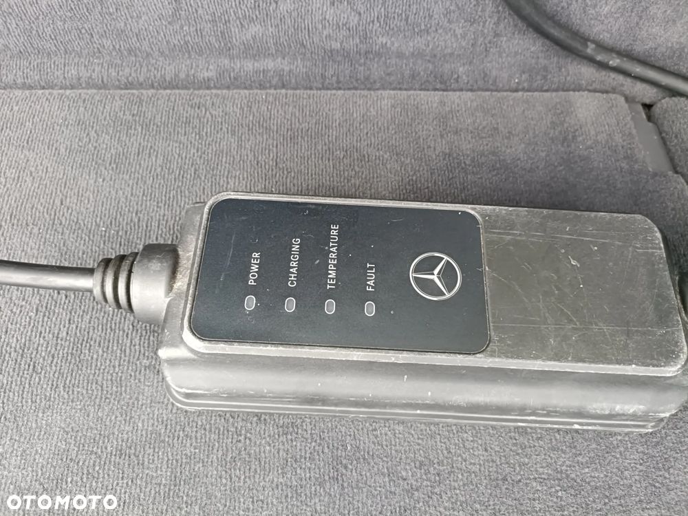 Mercedes-Benz Klasa E - 23