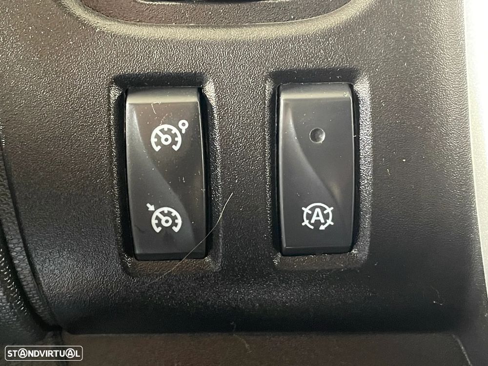 Renault Trafic 2.0 DCI Van L2 H2 - 18