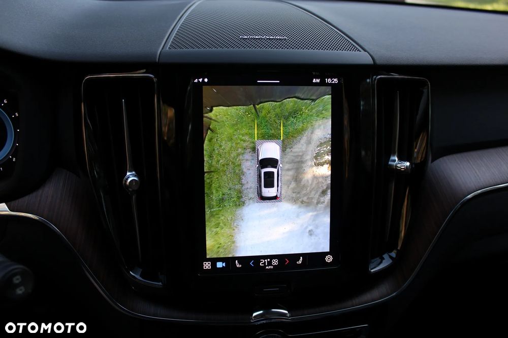 Volvo XC 60 B5 B AWD Geartronic RDesign - 19