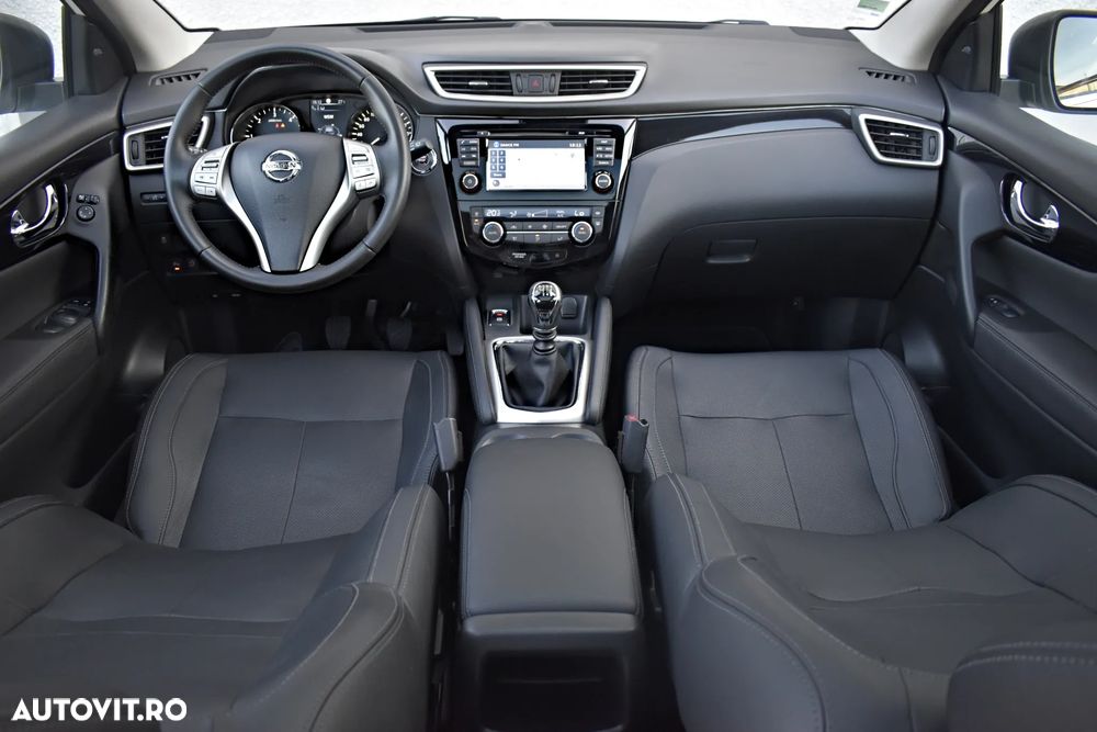 Nissan Qashqai 1.6 DCI TEKNA - 9