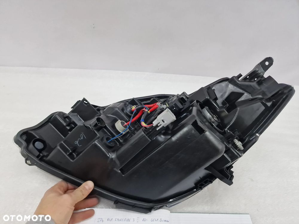 TOYOTA YARIS III 3 LIFT 14- PRAWA LAMPA PRZEDNIA PRZÓD SOCZEWKA , NR KOITO 0D-160 , NR AUKCJI LA276 - 18