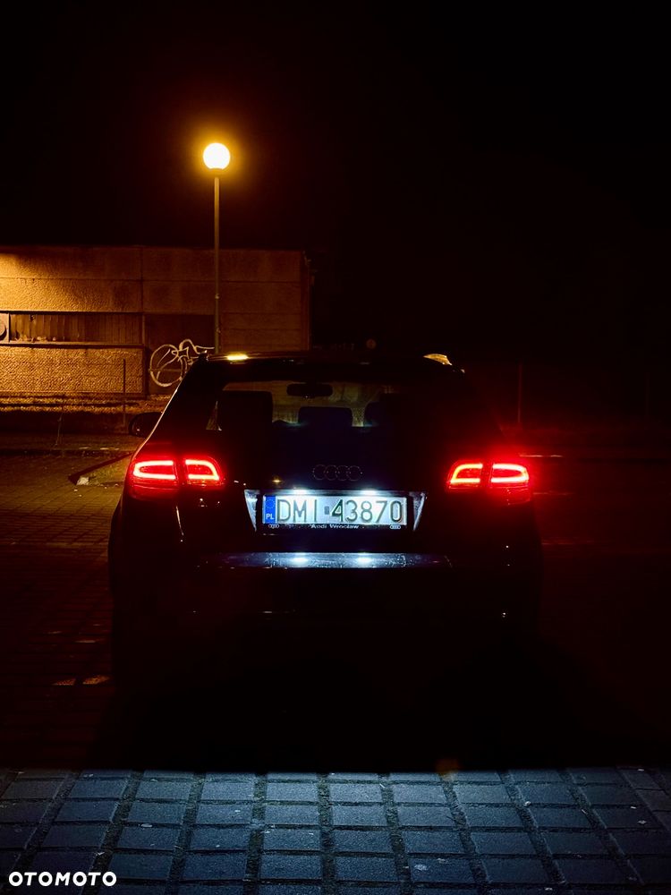 Audi A3 Sportback 2.0 TDI DSG Ambiente - 10