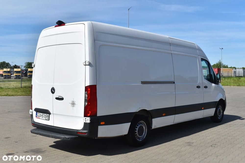 Mercedes-Benz Sprinter - 8