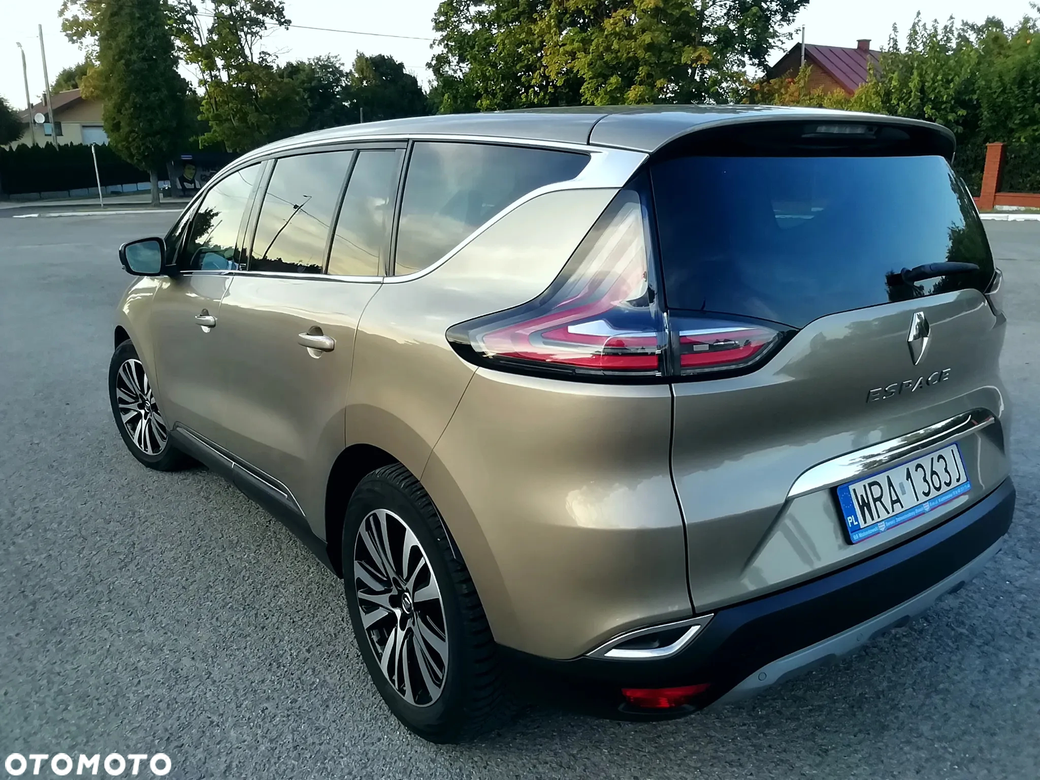 Renault Espace 1.6 dCi Energy Initiale Paris EDC 7os - 9