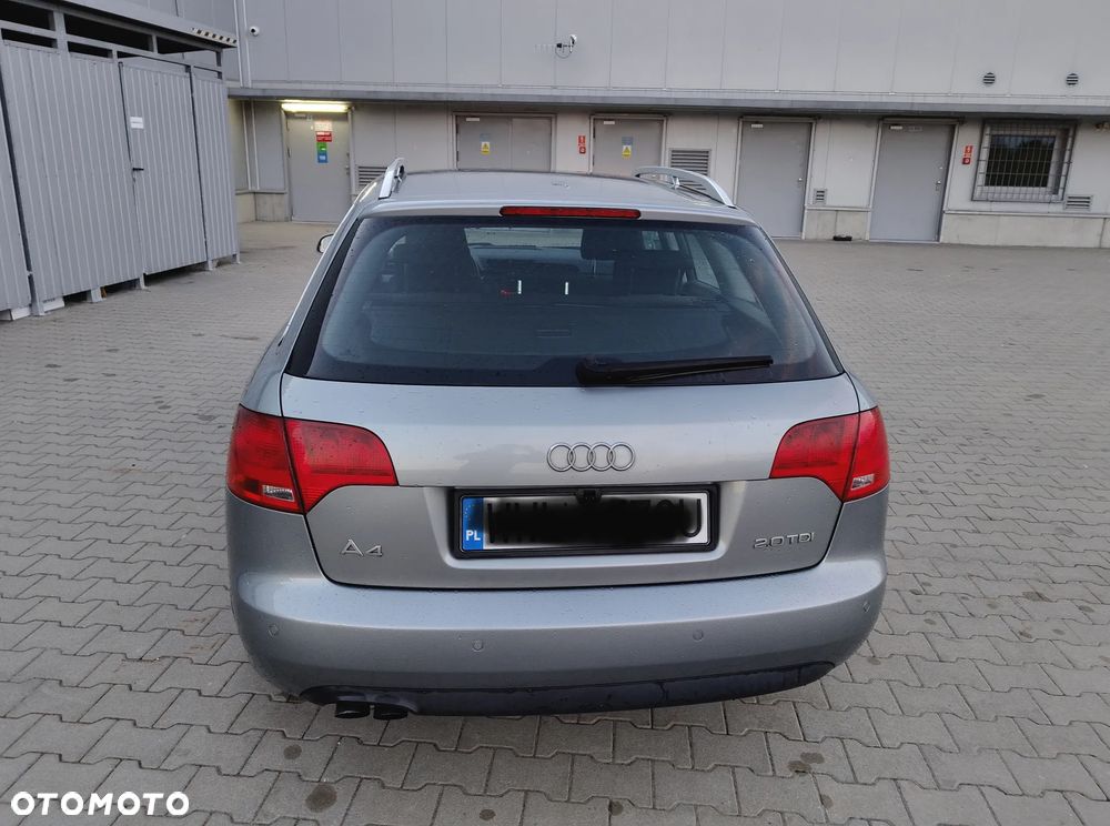 Audi A4 Avant 2.0 TDI - 8