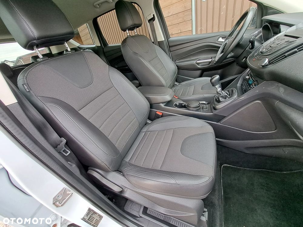 Ford Kuga 2.0 TDCi 2x4 Individual - 32