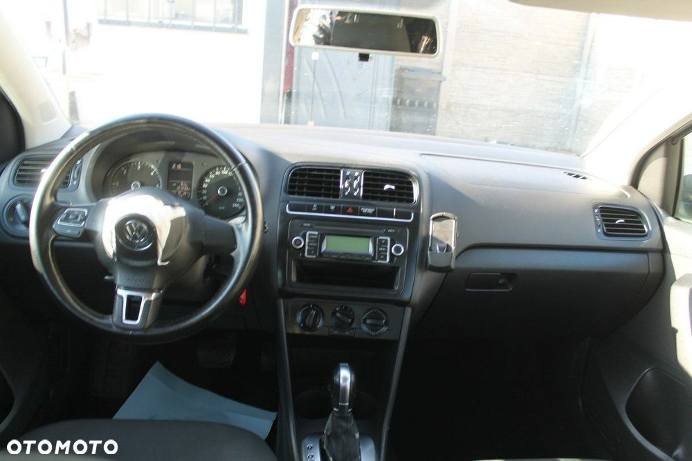 Volkswagen Polo - 11