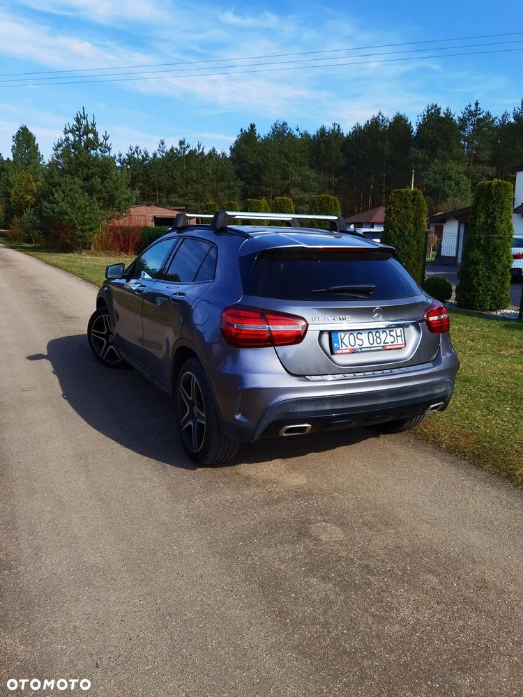 Mercedes-Benz GLA 200 7G-DCT AMG Line - 4