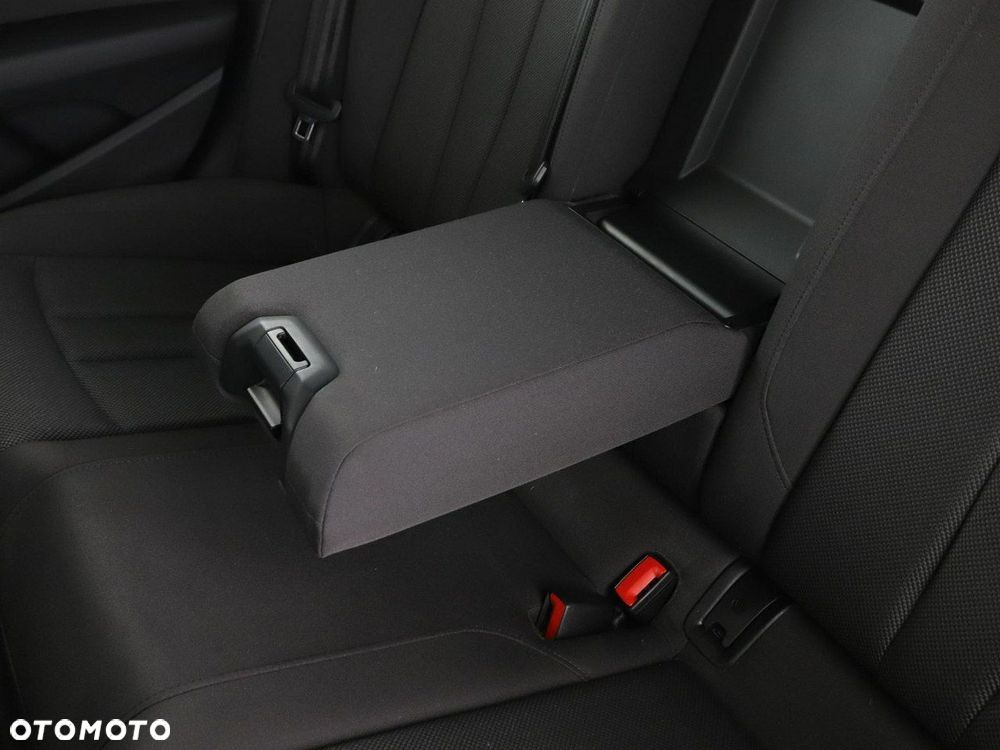 Audi A4 Avant 30 TDI mHEV S tronic - 38