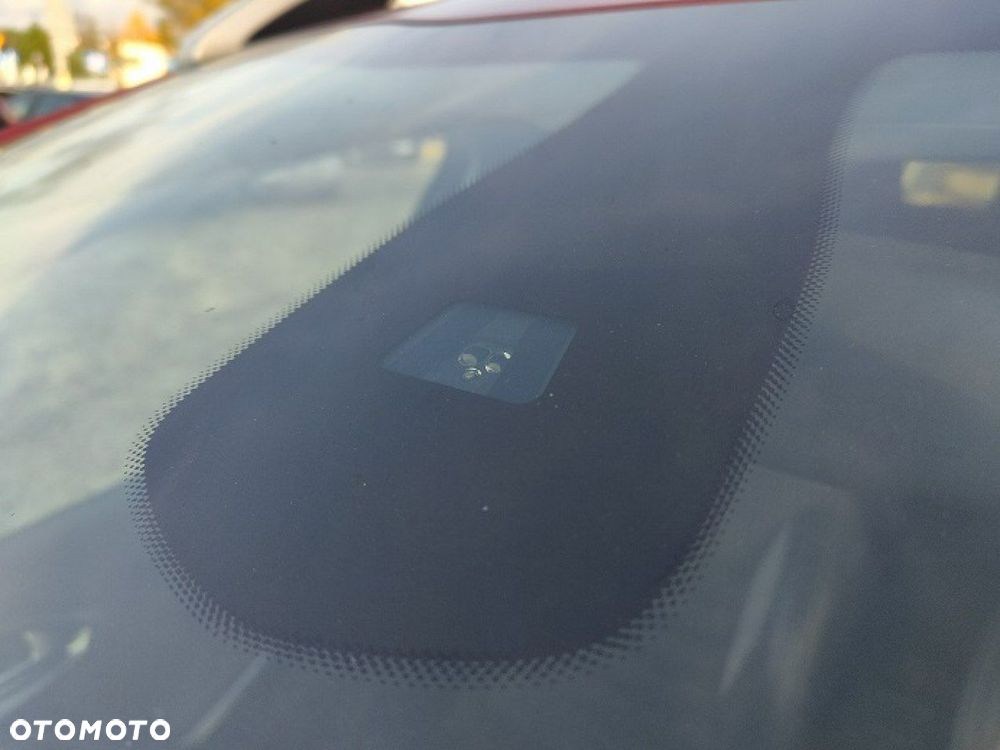 Peugeot 2008 1.2 Pure Tech Allure S&S - 9