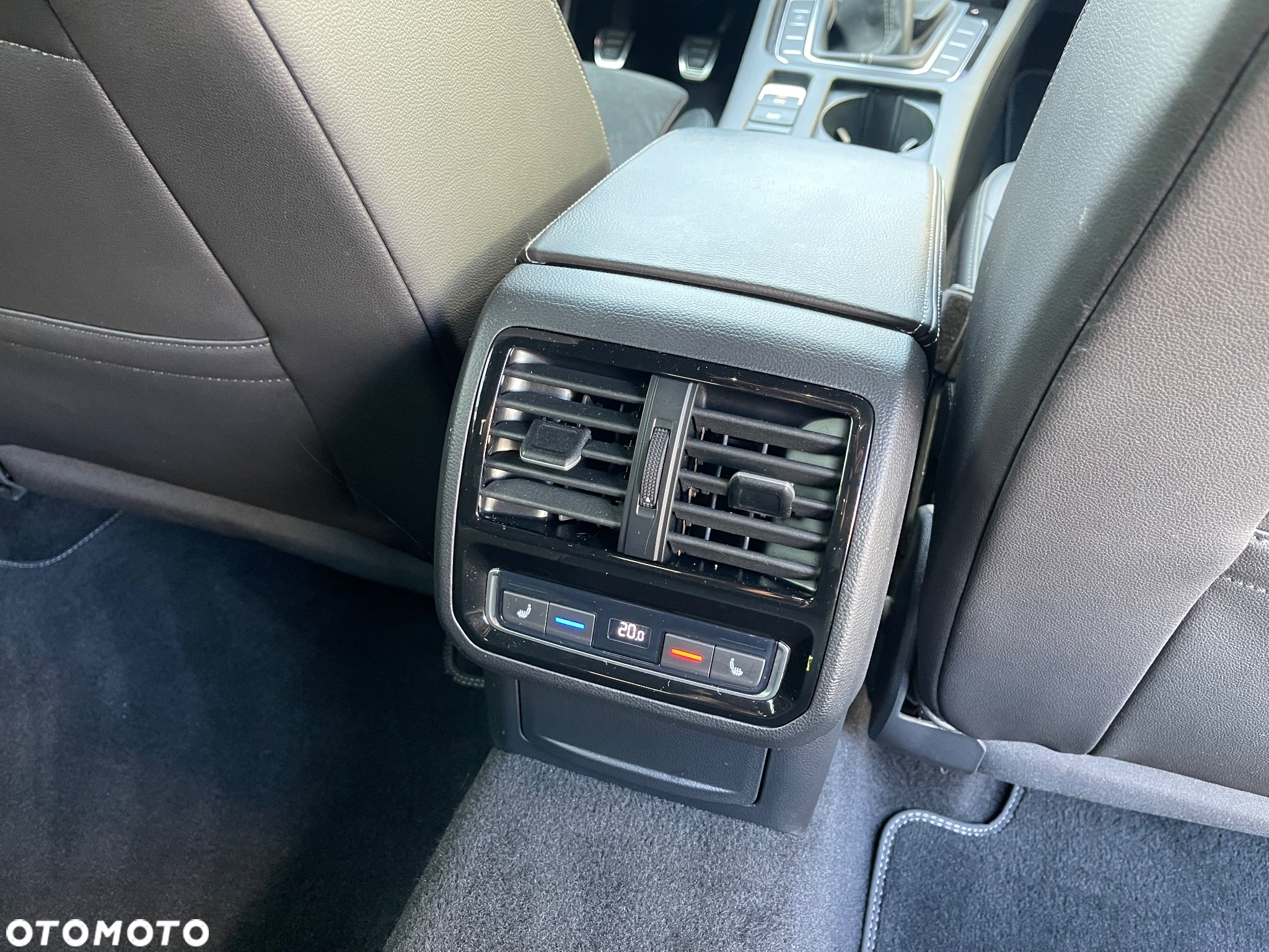 Volkswagen Arteon 2.0 TDI SCR Essence - 39