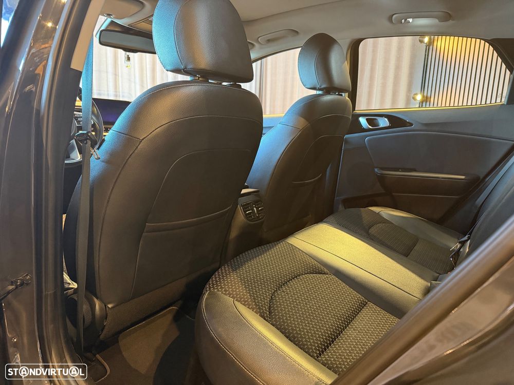 Kia XCeed 1.6 GDi PHEV First Edition - 25