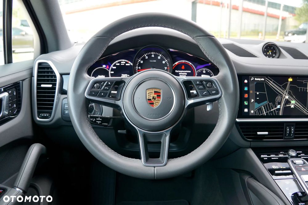 Porsche Cayenne Standard - 30