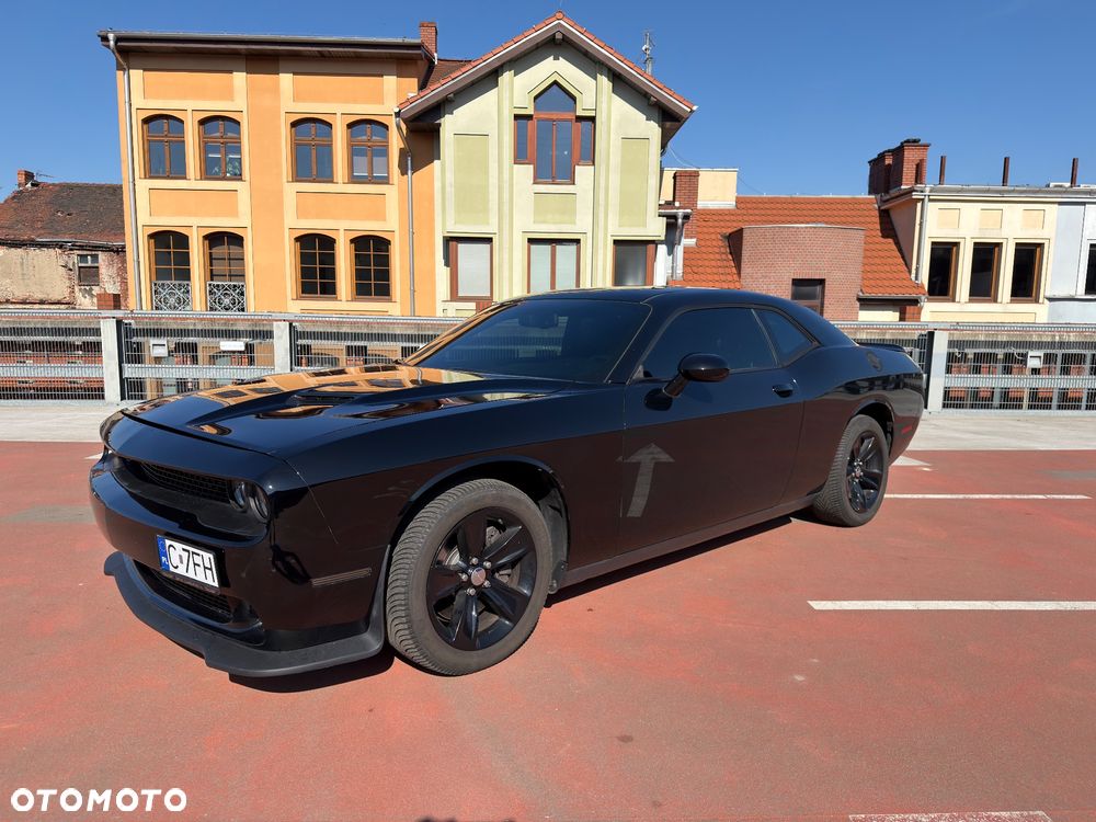 Dodge Challenger - 8