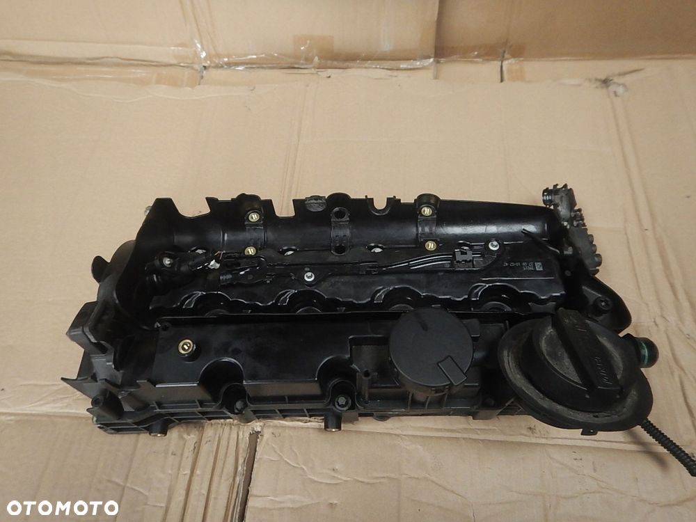 pokrywa zaworow bmw e90 2.0d n47 797613 - 2