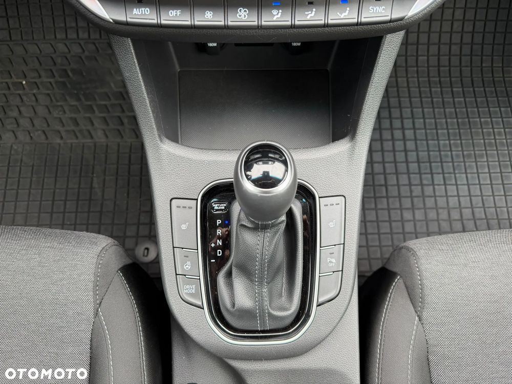 Hyundai i30 1.0 T-GDI Smart DCT - 23