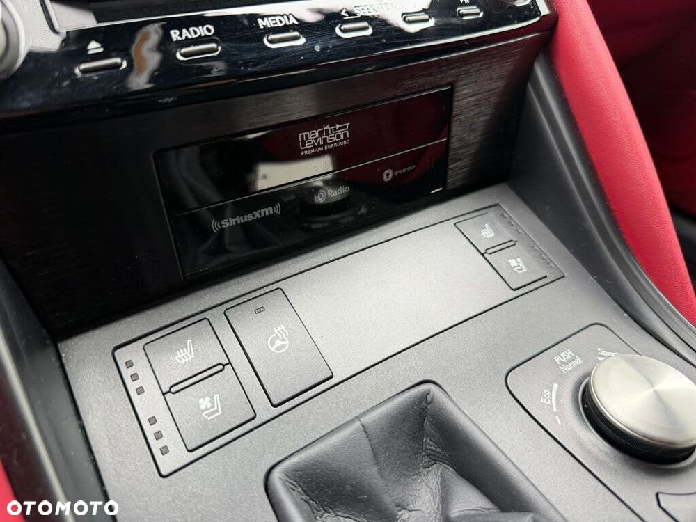 Lexus IS - 14