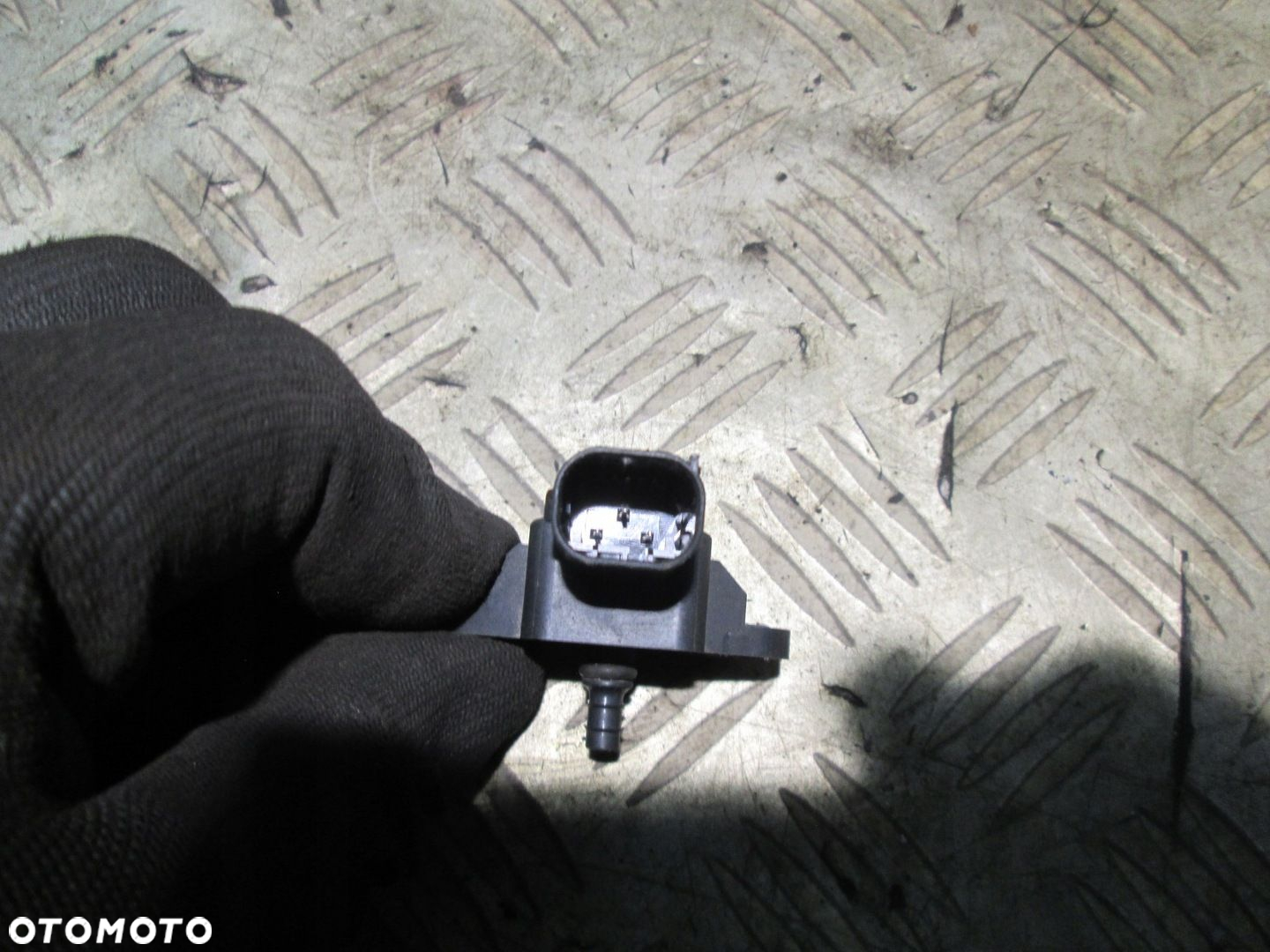 CZUJNIK CIŚNIENIA MAP SENSOR MERCEDES W211 E-KLASA 07- A0051535028 - 3