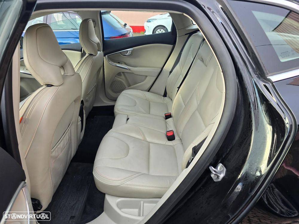 Volvo V40 Cross Country D3 Ocean Race - 19