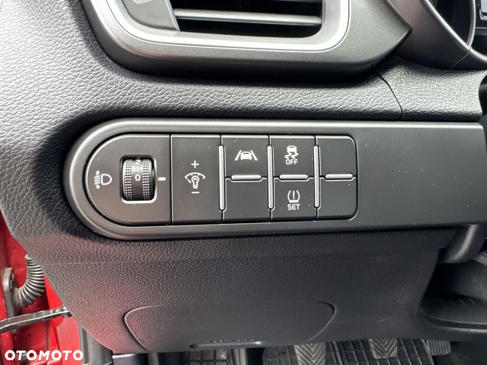 Kia Ceed 1.5 T-GDI M - 14